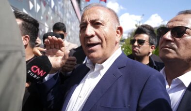 ‘İstesem 30 bin kişiyle gelirdim’ diyen kayyum Gürsel Tekin’e, CHP’den yanıt: ‘Kuru sıkı tabanca gibi sürekli atmak…’