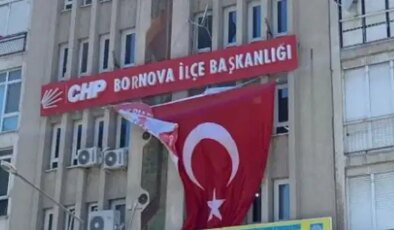 İzmir’de CHP’li iki yöneticiye soruşturma