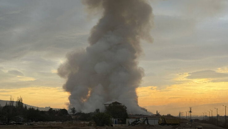 İzmir’de çöp transfer merkezinde yangın çıktı