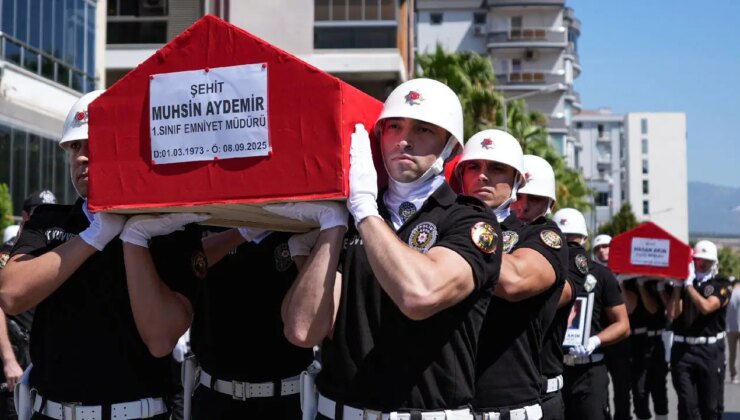 İzmir’de şehit olan polisler son yolculuğuna uğurlandı!