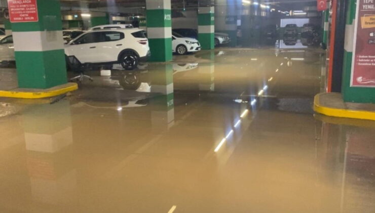 Kadıköy’de su borusu patladı: AVM otoparkı göle döndü