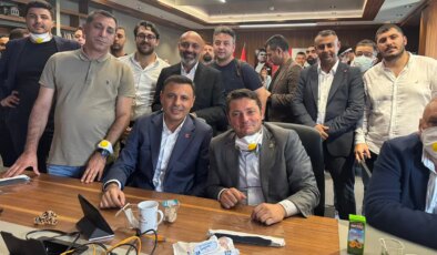 Kayyum Gürsel Tekin binaya girmişti… Özgür Çelik’in makam odasında son durum!