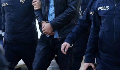 Kendilerini polis olarak tanıtan dolandırıcı çetesine operasyon: 24 gözaltı