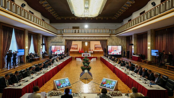 Komisyonda dinlenecek kurum ve kuruluşlar: SETA, Rawest Araştırma, Kürt Çalışmaları Merkezi, TEPAV…