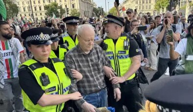 Londra’daki Filistin eyleminde gözaltı sayısı 890’a çıktı!