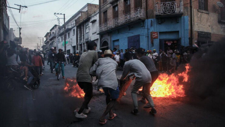 Madagaskar’da hükümet düştü: Cumhurbaşkanı kabineyi feshetti