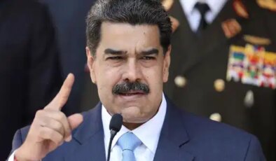 Maduro dünyaya seslendi: ‘Bin 200 füze taşıyan sekiz ABD savaş gemisi Venezuela’yı hedef almış durumda’