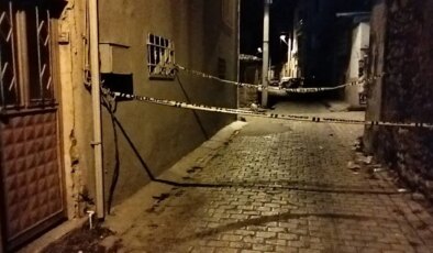 Manisa’da ‘yeğen’ dehşeti… Amcasını bıçakladı!