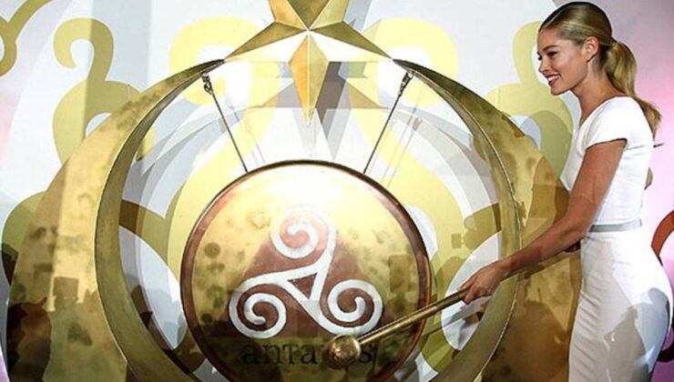 Mansur Yavaş ortaya çıkardı: Melih Gökçek döneminde gong çalarak 41 milyon lira alan manken kim?