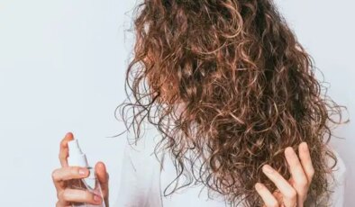 Mevsim geçişlerinde saçlarınızın kuruyup matlaşmasına son verin: Sonbaharda saçlarınızın nem dengesini koruyan 4 doğal maske tarifi