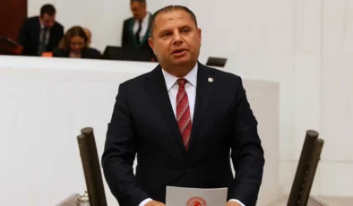 MHP’li Öztürk’ten yapay zeka düzenlemesi