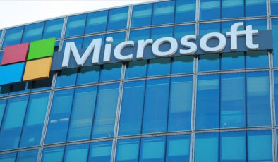 Microsoft’tan İngiltere’ye 30 milyar dolarlık yapay yeka yatırımı