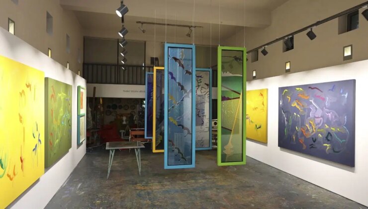 Mustafa Ata’nın 60 yıllık sanat serüveni: “Askıda” sergisi açıldı