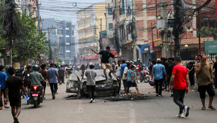 Nepal’de 15 binden fazla mahkum kaçtı