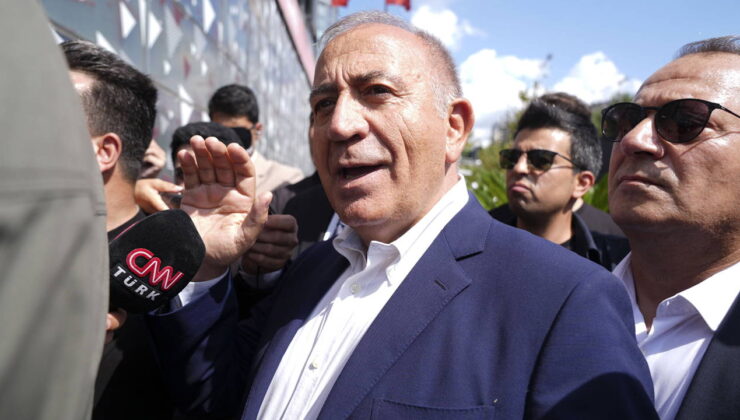 O sözleri gündem olmuştu! Kayyum Gürsel Tekin ‘FETÖ CHP’ye sızdı’ dediğini reddetmedi: ‘Sohbet ettiğimiz gazeteci arkadaşlar oldu ama…’