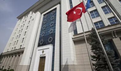 Oğlunun ‘uyuşturucu’ videosu ortaya çıkmıştı: AKP Elazığ İl Başkanı görevinden istifa etti!