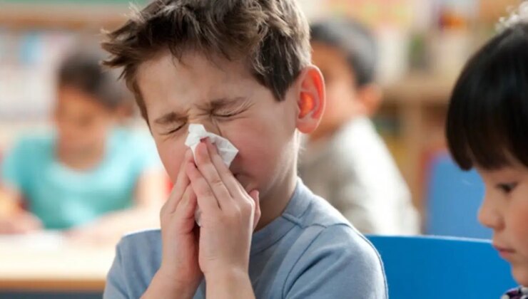 Okul gibi kalabalık mekânlar hastalıkların yayılmasını kolaylaştırıyor: Grip aşısı ve hijyen önlemleri şart