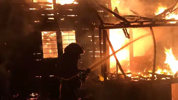 Ordu’da korkutan yangın: 2 katlı ev kullanılamaz hale geldi