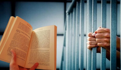 Özbekistan’da dikkat çeken yasa: Kitap okuyan mahkum cezasını azaltabilecek!