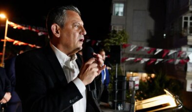 Özel’den mitinge çağrı: ‘Zaferin başladığı topraklarda, demokrasinin zaferini de birlikte yazacağız!’