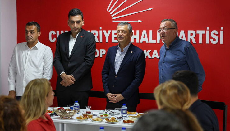 Özgür Özel Sinop’ta: Parti örgütüyle kahvaltı yaptı