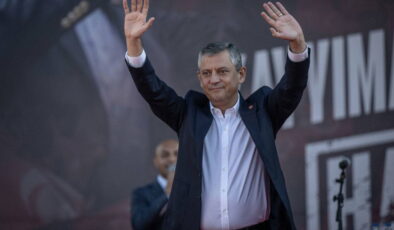 Özgür Özel’den dikkat çeken paylaşım: ‘Alevi canlarla yüreğimiz birdir’