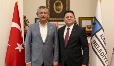 Özgür Özel’den, Kadıköy Belediye Başkanı Mesut Kösedağı’na ziyaret
