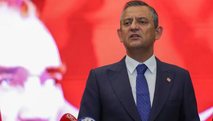 Özgür Özel’i hedef alan Yeni Akit’e CHP’den yanıt: ‘Kendini gazeteci sanan tipler mi bizi tehdit ediyor?’