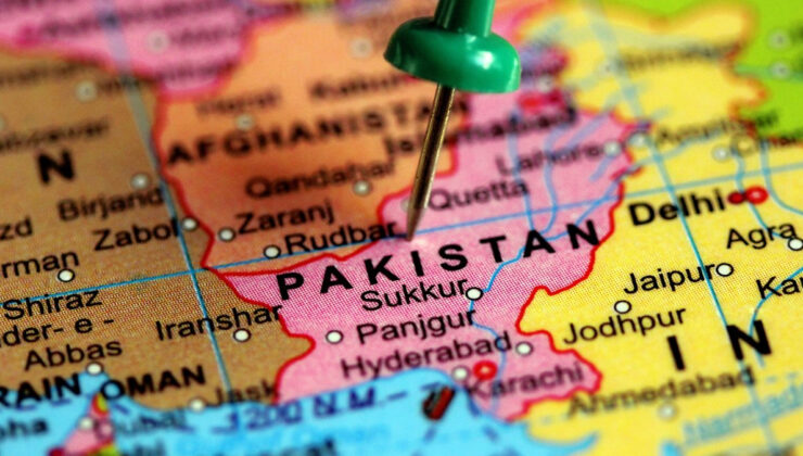 Pakistan’da silahlı çatışma: 12 asker ve 13 militan öldü