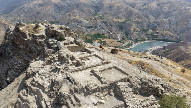 Palu Kalesi’nde yapılan kazı çalışmalarında önemli bulgulara ulaşıldı