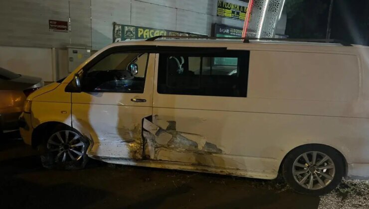 Polisin ‘dur’ ihtarına uymayıp iki araca çarpmıştı… Minibüsten 11 kaçak göçmen çıktı!