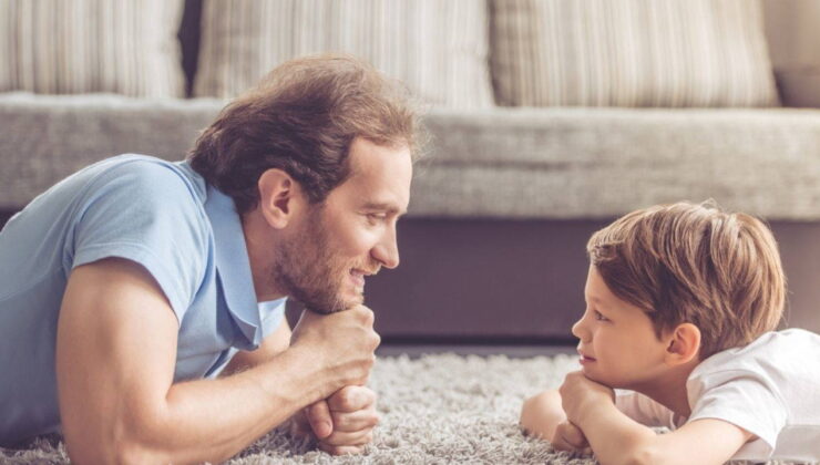 Psikologlardan kritik uyarı: Çocuğunuzla “en iyi arkadaş” olmayın