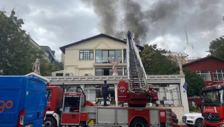Restoranda yangın çıktı: Yanındaki kreşte panik yaşandı!