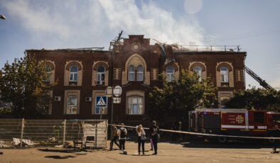 Rusya’dan Ukrayna’daki üniversite binasına saldırı
