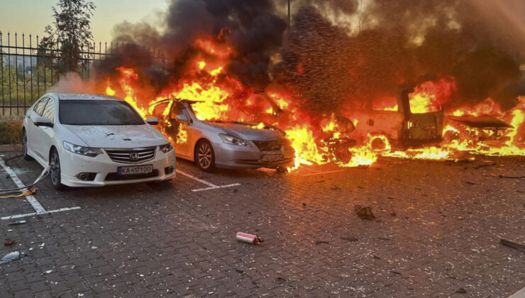 Rusya’dan Ukrayna’ya düzenlediği hava saldırılarında 3 kişi hayatını kaybetti