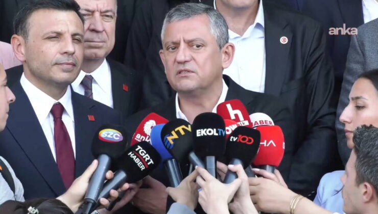 ‘Sağır duymaz uydurur’ demişti… Özgür Özel’den, Erdoğan’a ‘Boeing alımı’ yanıtı: ‘Canlı yayında Trump’a ayarı ver, seni karşılayıp elini sıkacağım!’