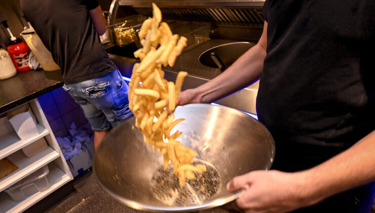 Sağlıklı beslenmek mümkün: Düşük kalorili patates kızartması