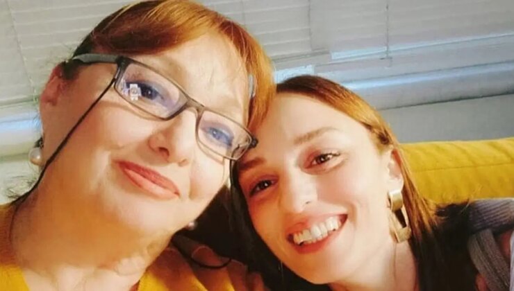 Sanatçı dostları yalnız bırakmadı: Nilperi Şahinkaya, annesine veda etti