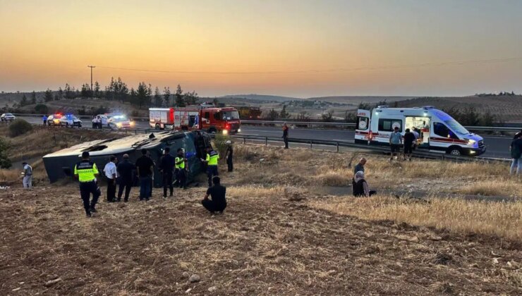 Şanlıurfa’da korkunç kaza… Yolcu otobüsü devrildi: Çok sayıda yaralı var