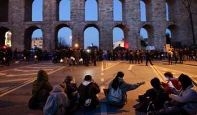 Saraçhane’de gözaltına alınan 35 kişinin ilk duruşması görüldü: Altı gence tahliye