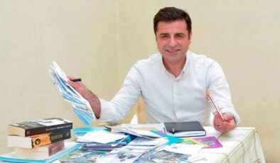 Selahattin Demirtaş’ın ‘cumhurbaşkanına hakaret’ duruşması ertelendi
