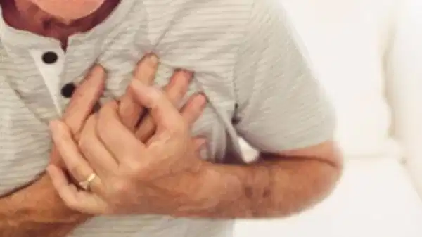 Sessizce kalp sağlını bozuyor, ritim bozukluğuna sebep oluyor: Kalbi yoran 6 besin