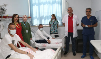 Siirt’te ağabeyi böbreğini verdi, hayata tutundu