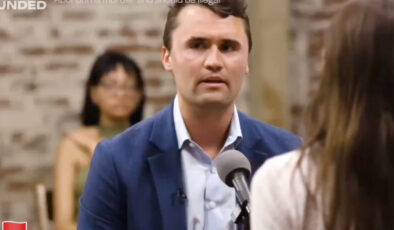‘Silah hayat kurtarır’ diyen Charlie Kirk kurşunların hedefi oldu
