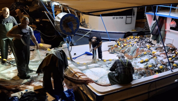 Sinop’ta bereketli av: Bir gecede 9 bin palamut yakalandı