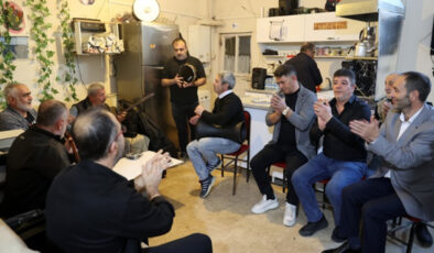 Sivas’ta “Müzisyenler Kahvesi” gönüllere dokunuyor