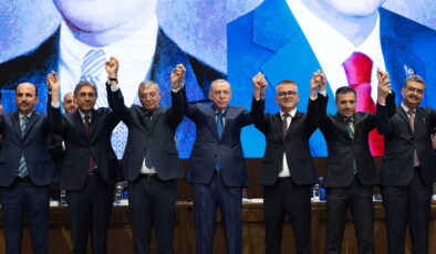 Son dakika… Biri CHP, biri Yeniden Refah’tan seçilmişti: İki belediye başkanı daha AKP’ye geçti