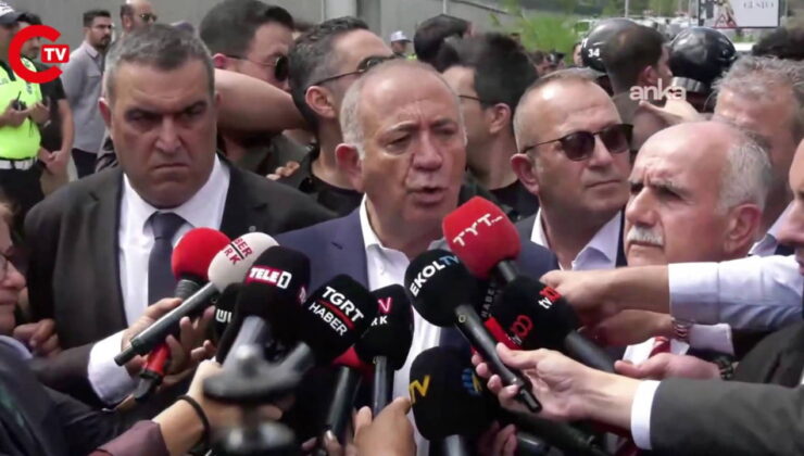 Son dakika… Kayyum Gürsel Tekin’den, CHP İstanbul İl Başkanlığı önünde ilk açıklama: Kafasına su şişesi atıldı!