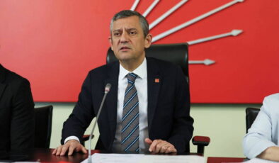 Son Dakika… Özgür Özel, CHP İstanbul İl Başkanlığı’na geldi