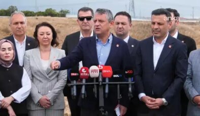 Son dakika… Özgür Özel, Erdoğan’ın Trump’tan ne aldığını açıkladı: ‘Müttefikten müşteri yaratmış, Trump beni o kadar övse yerin dibine girerim!’